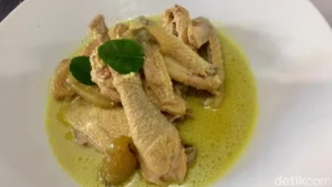 beyond-the-eid-table-elevating-the-classic-opor-ayam-kampung