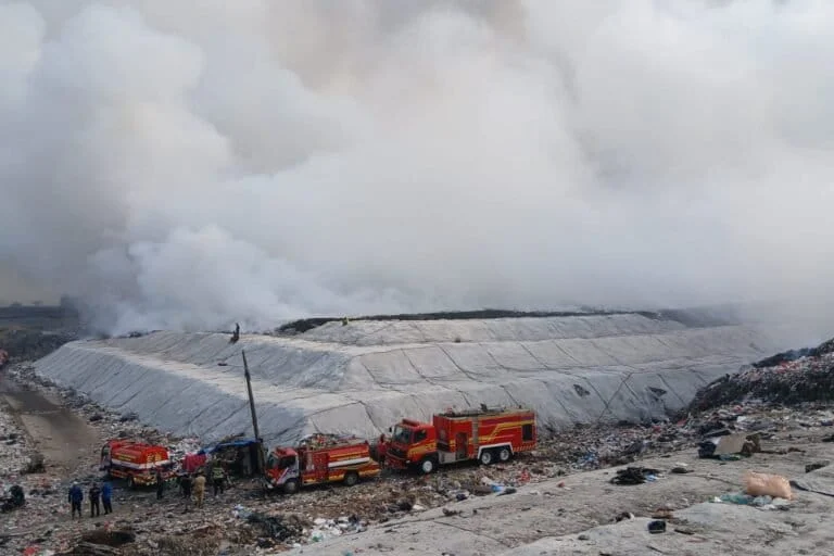 crisis-at-the-crossroads-the-jatiwaringin-landfill-fire-and-the-urgent-call-for-waste-reform