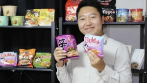 from-academic-failure-to-culinary-authority-how-one-man-became-south-koreas-first-ramyeon-critic