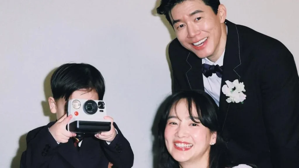 from-poverty-to-global-stardom-the-emotional-journey-of-kim-mu-yeol