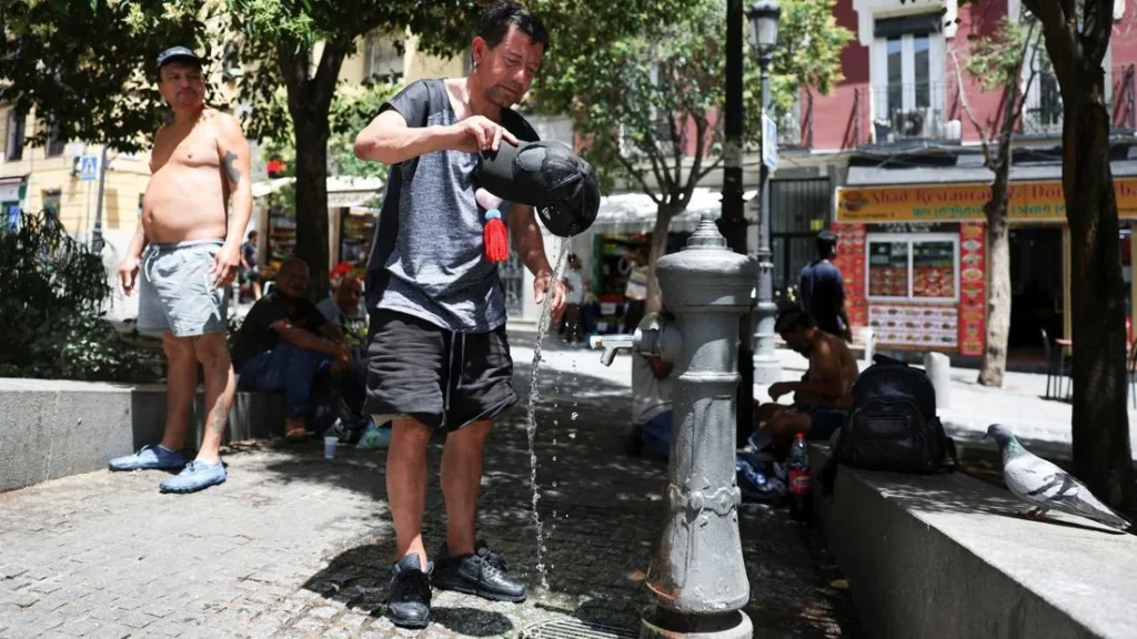 spain-scorched-nation-gripples-with-third-brutal-heatwave-as-temperatures-breach-45c