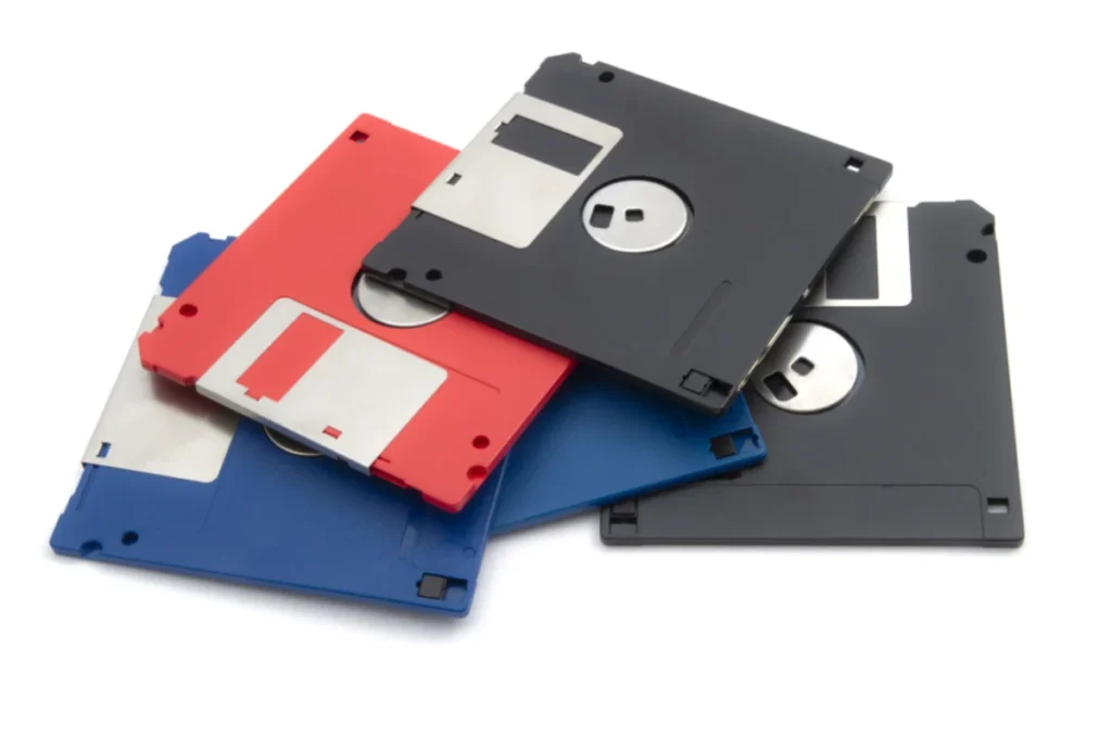 the-art-of-minimalism-why-the-1-44mb-game-development-contest-is-challenging-modern-gaming-norms