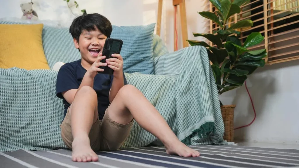 the-digital-dilemma-navigating-childhood-in-the-era-of-screen-dependency