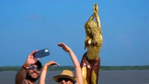 the-eternal-rhythm-of-barranquilla-how-shakira-became-a-monumental-icon-of-colombian-pride