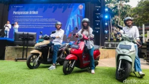 vinfast-aggressively-enters-indonesias-electric-motorcycle-market-a-strategic-three-pronged-offensive