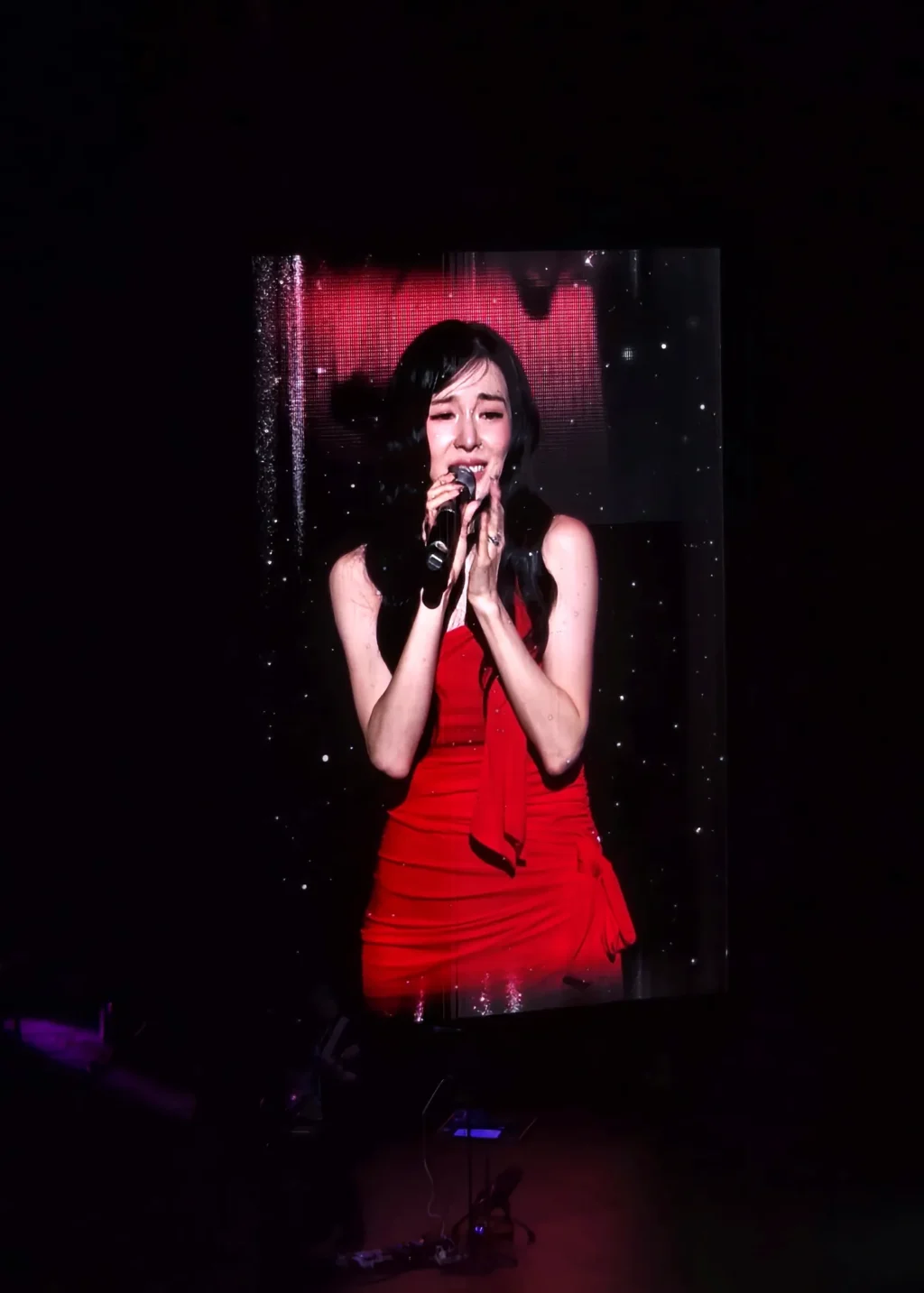 a-decade-of-grace-tiffany-young-celebrates-artistic-evolution-with-spectacular-edge-of-calm-show-in-jakarta