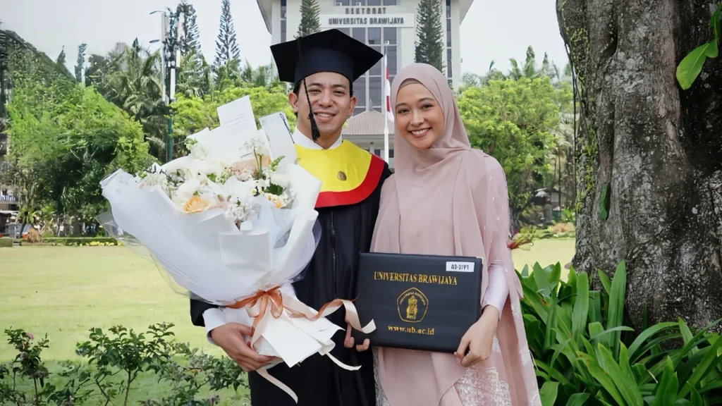 a-milestone-in-academia-poppy-bunga-celebrates-husband-riphat-senikentaras-doctorate-from-universitas-brawijaya