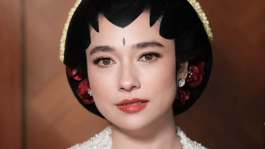elegance-in-tradition-amanda-rigby-and-andre-taulany-tie-the-knot-in-a-stunning-javanese-wedding