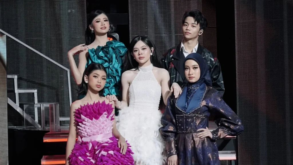 melly-lees-proteges-shine-alexa-and-clara-secure-spot-in-dangdut-academy-8-top-16