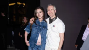 radiant-and-expectant-anne-hathaway-showcases-chic-maternity-style-in-new-york-while-expecting-her-third-child