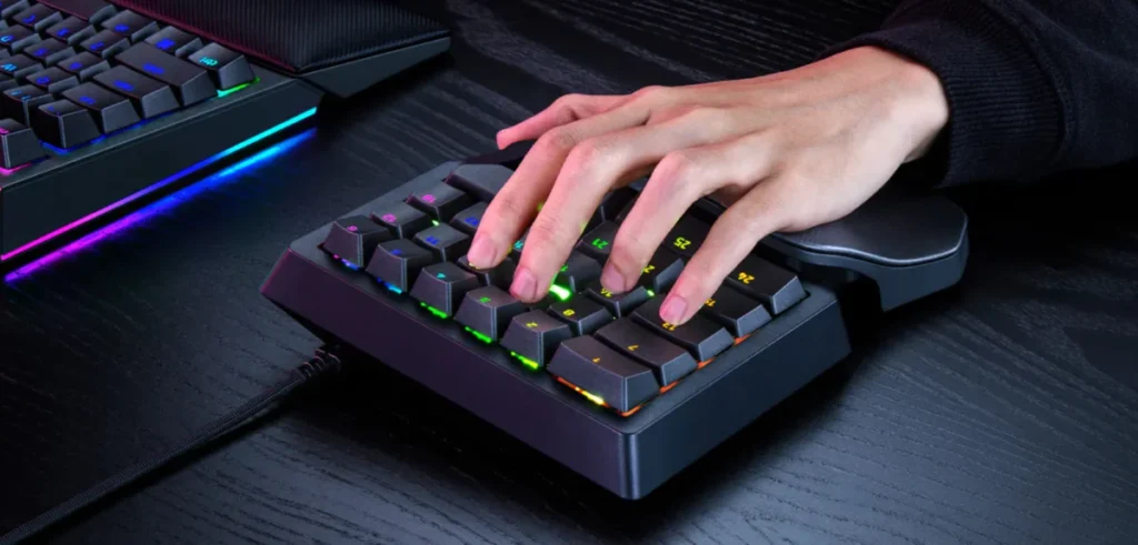razer-redefines-precision-the-return-of-the-tartarus-with-the-all-new-v2-pro