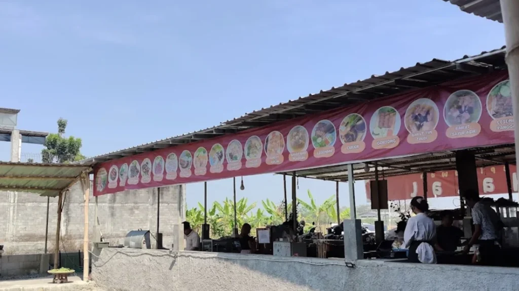 tensions-boil-over-in-sukoharjo-non-halal-noodle-shop-torsted-amid-ongoing-community-controversy
