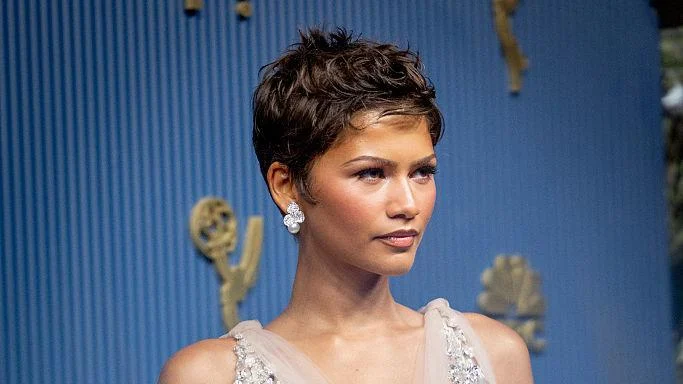 zendaya-stuns-at-the-2026-emmy-awards-a-masterclass-in-red-carpet-evolution-and-hollywood-glamour